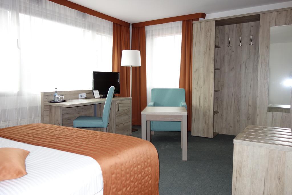 Komfort Hotel Λούντβιχσμπουργκ Εξωτερικό φωτογραφία